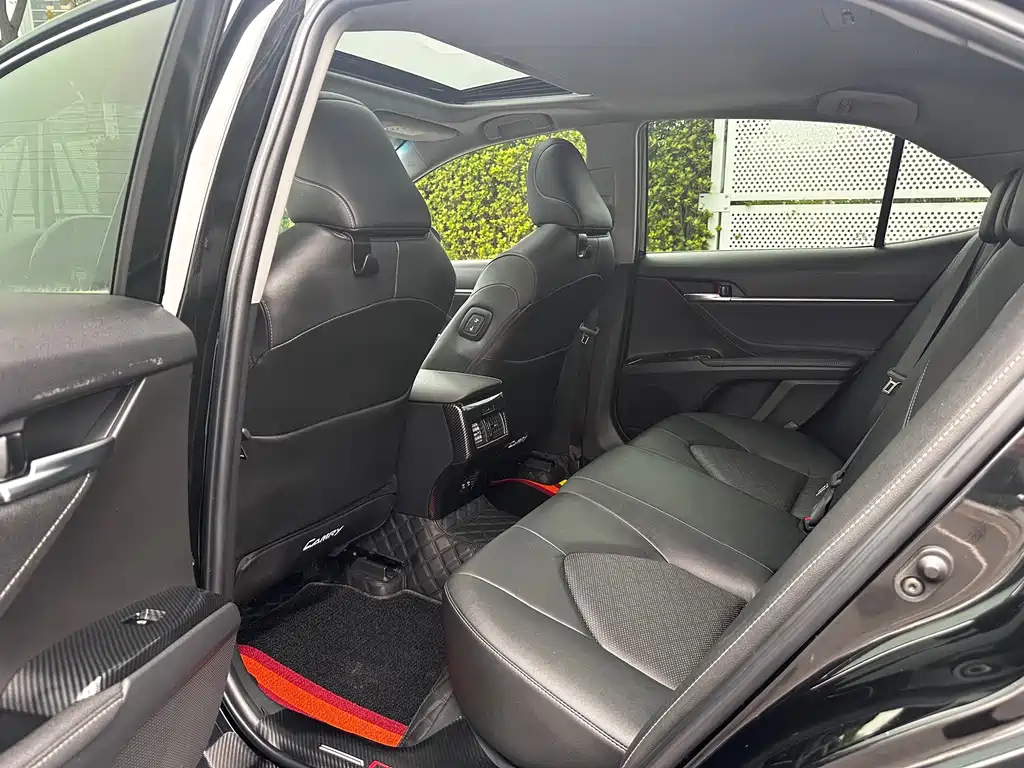 TOYOTA CAMRY 2020