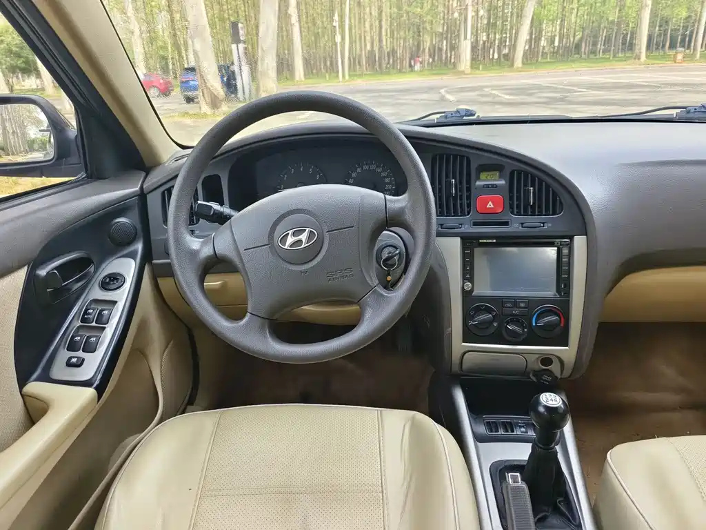 HYUNDAI ELANTRA 2012