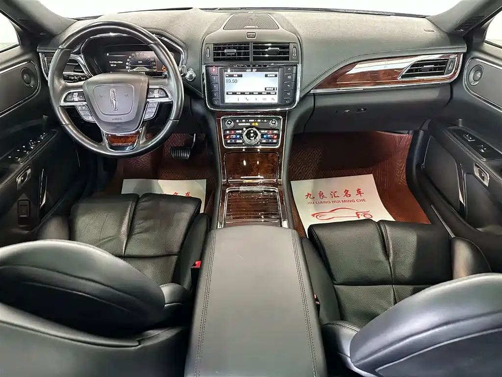 LINCOLN CONTINENTAL 2019