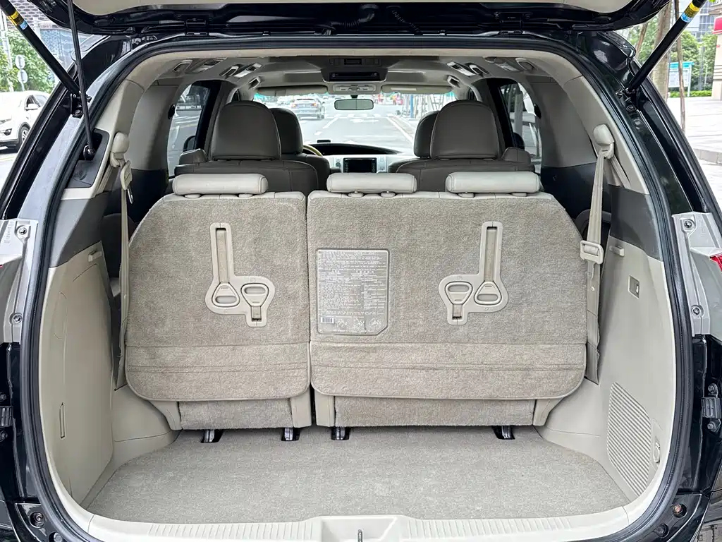 TOYOTA PREVIA 2009