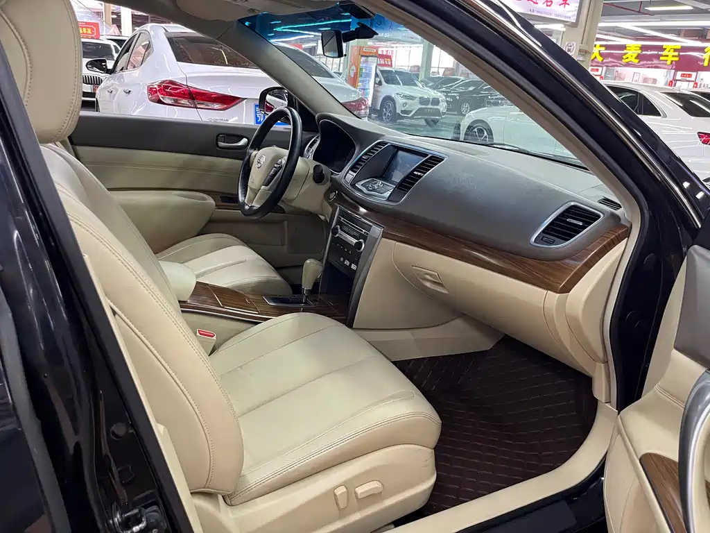 NISSAN TEANA 2012