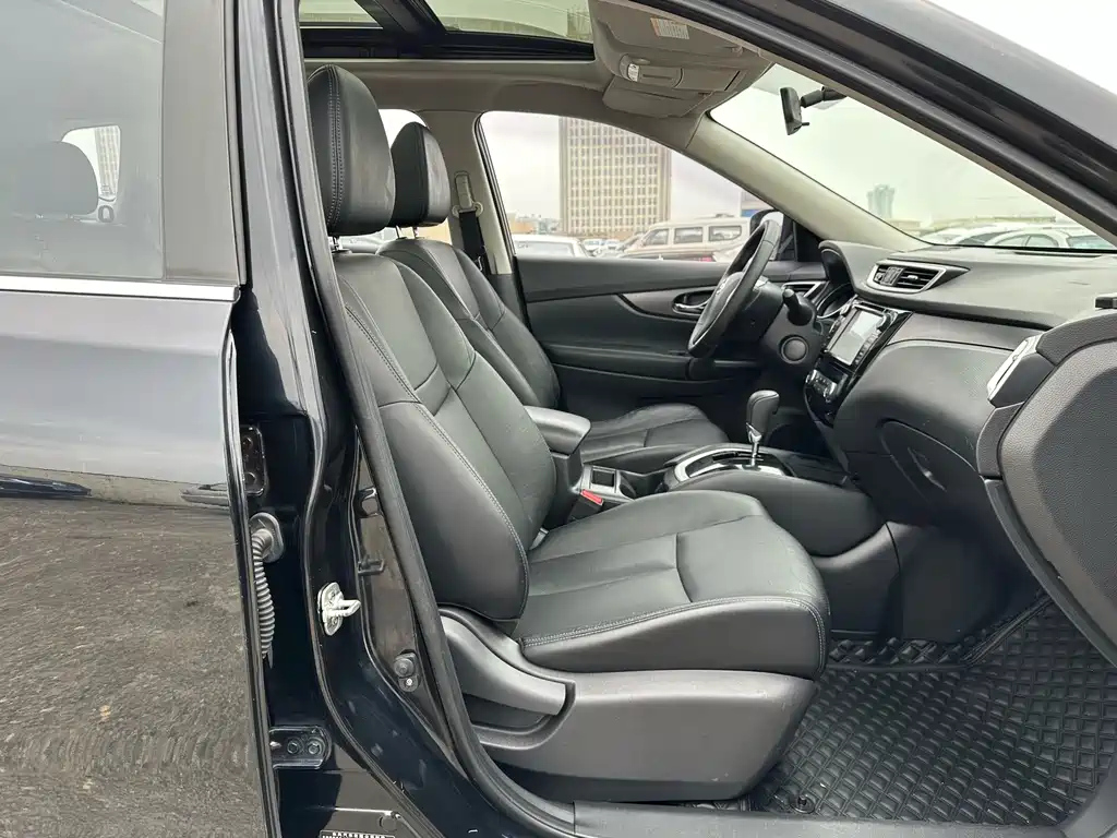NISSAN X-TRAIL 2015