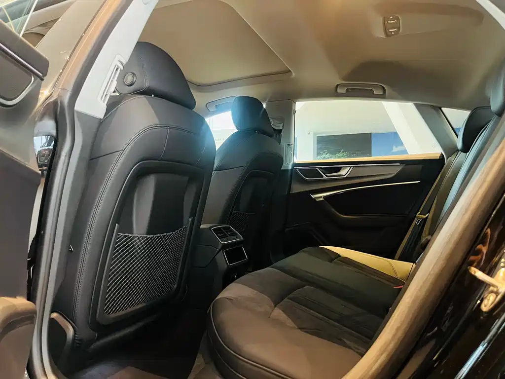 AUDI A7 2024