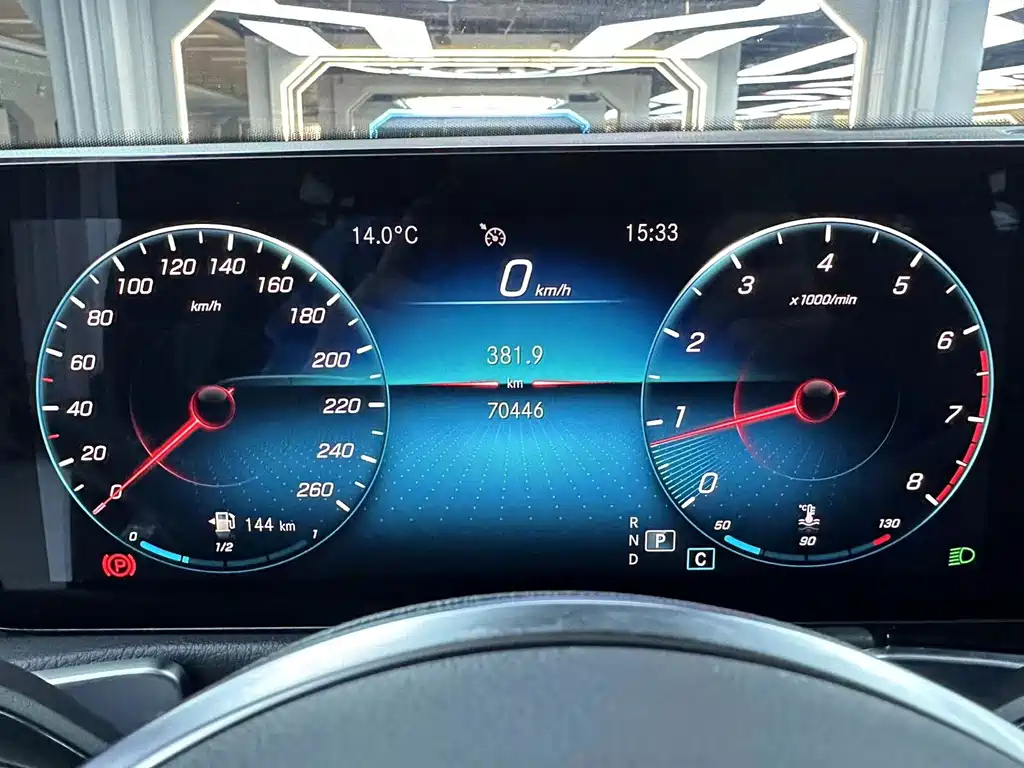 MERCEDES BENZ GLB 2021