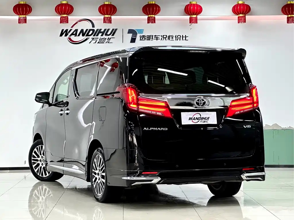 TOYOTA ALPHARD 2017