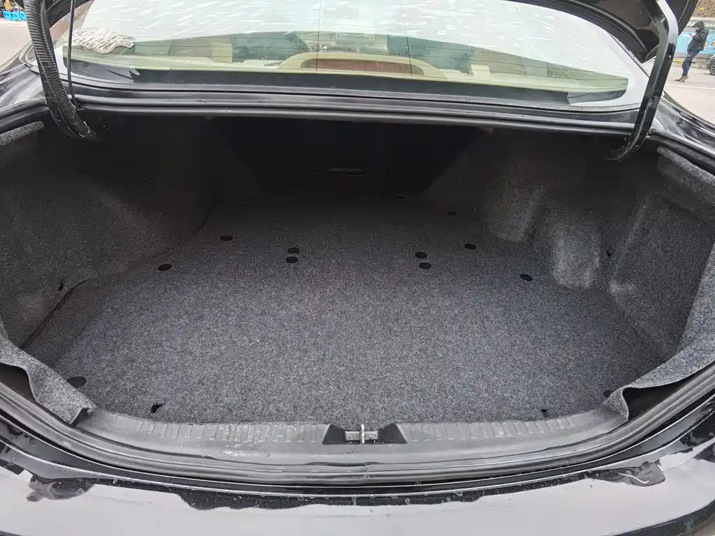 BYD G6 2014