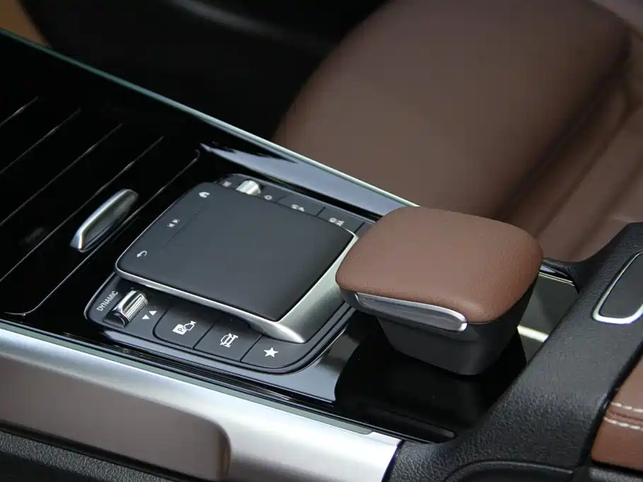 MERCEDES BENZ GLB 2021