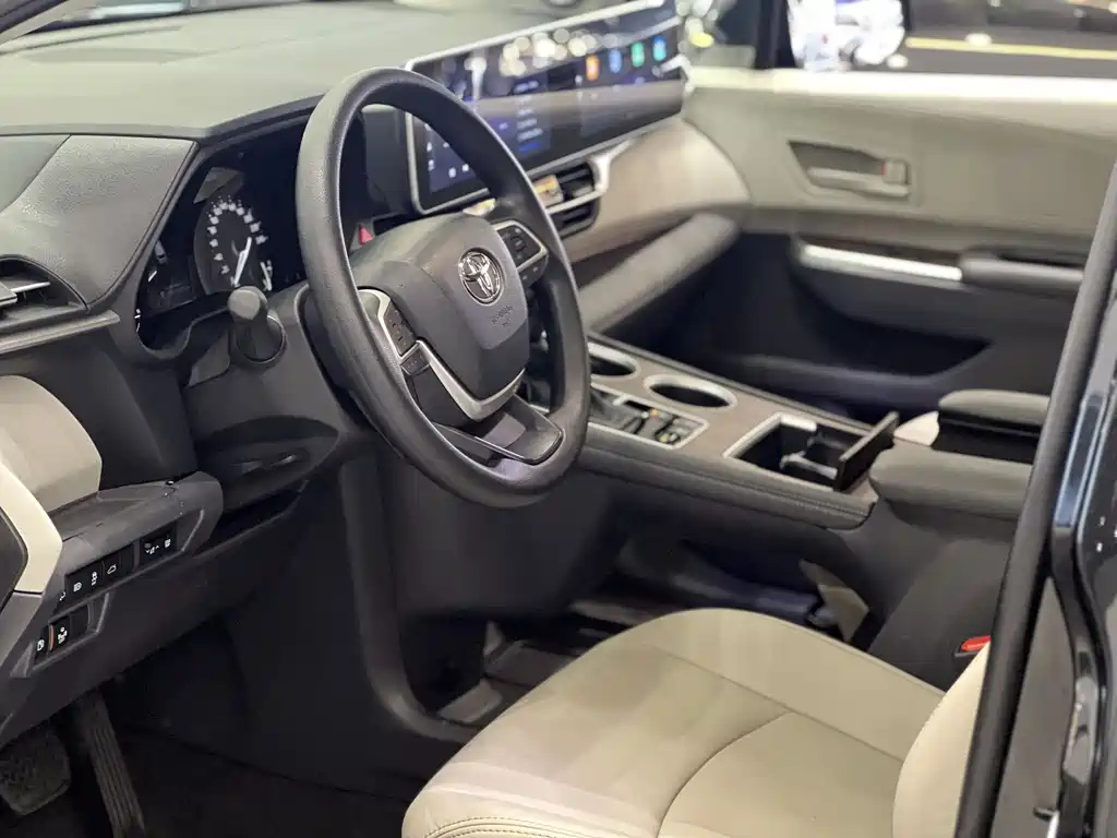TOYOTA SIENNA SIENNA 2023