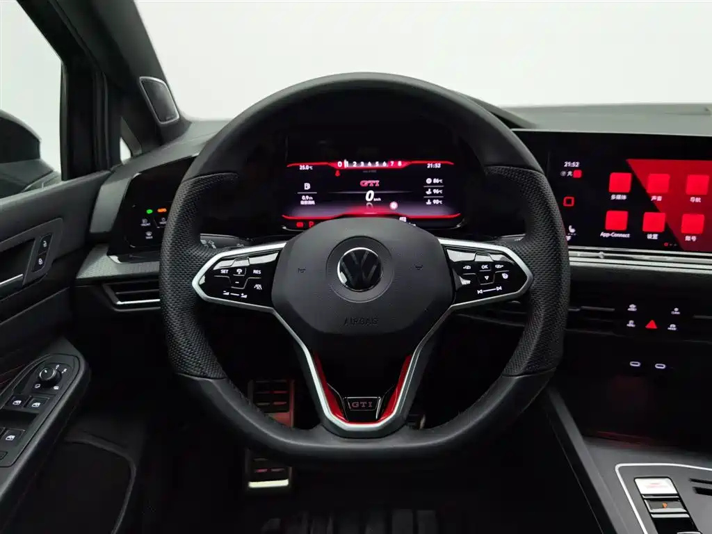 VOLKSWAGEN GOLF 2022