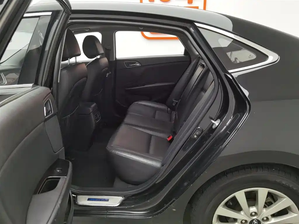 HYUNDAI MISTRA 2016