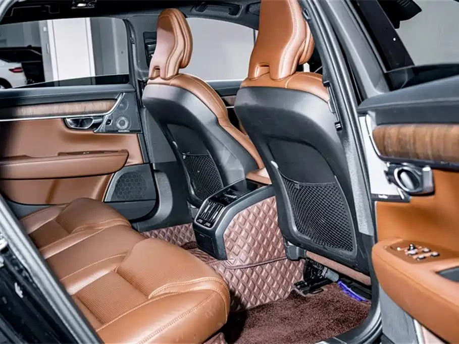 VOLVO S90 2022