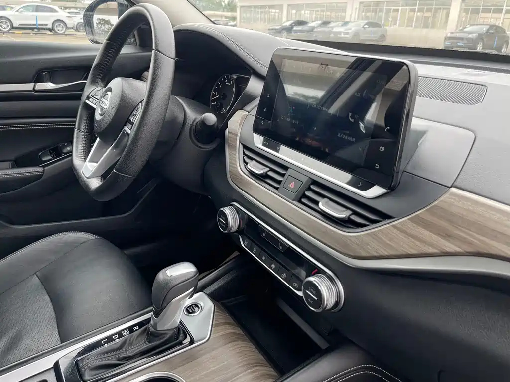 NISSAN TEANA 2021