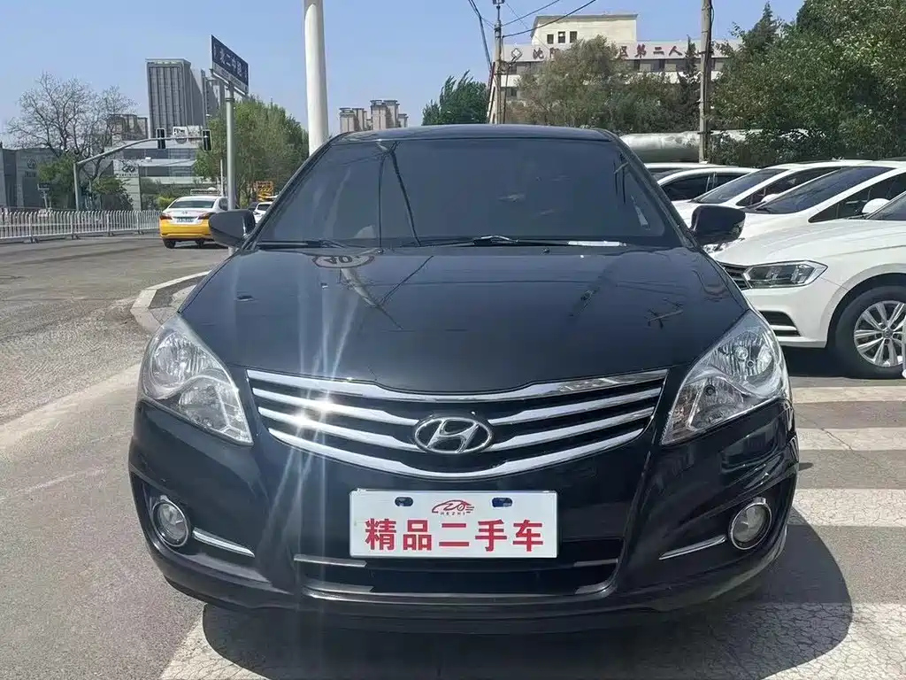 HYUNDAI CELESTA 2012