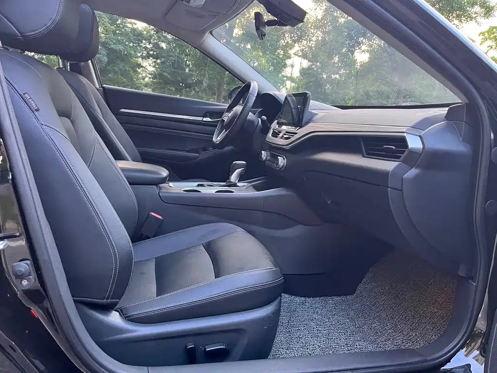 NISSAN TEANA 2021