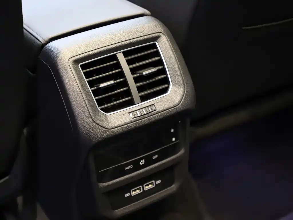 VOLKSWAGEN TAYRON 2020