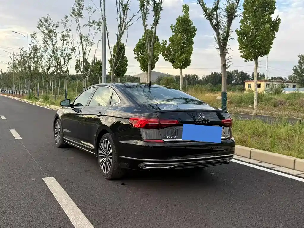 VOLKSWAGEN PASSAT 2021
