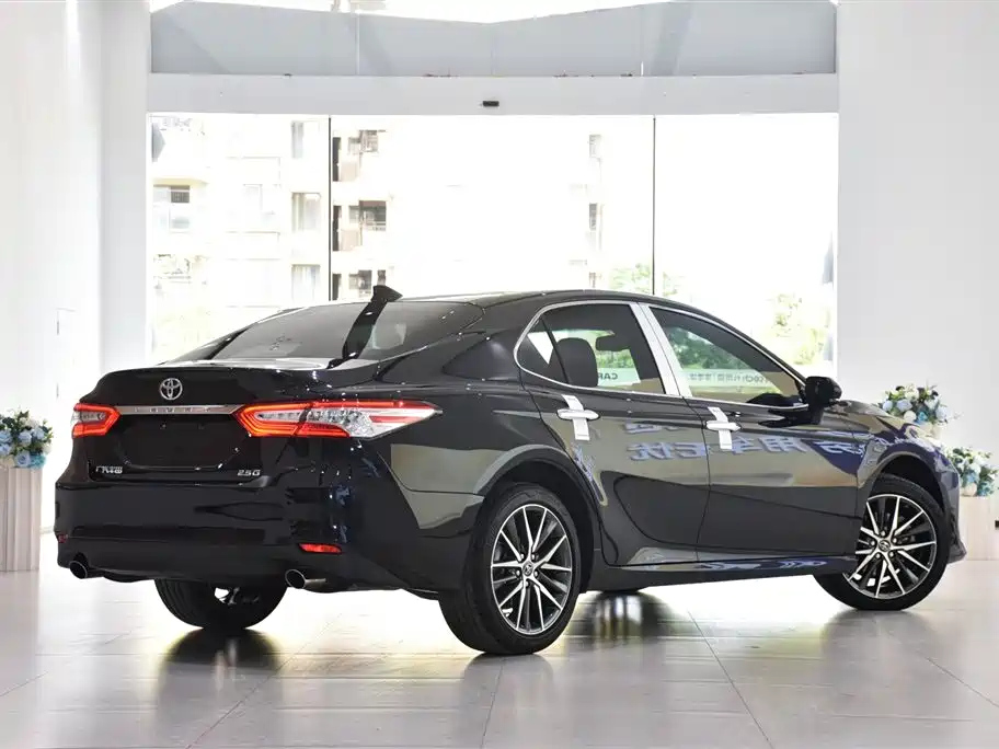 TOYOTA CAMRY 2023