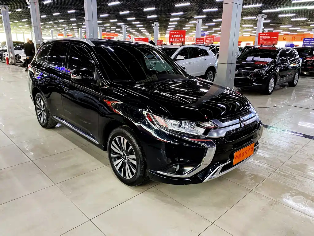 MITSUBISHI OUTLANDER 2022