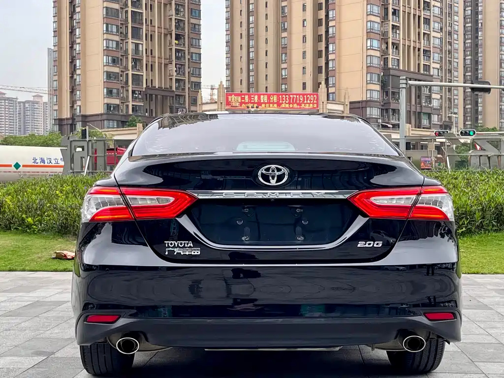 TOYOTA CAMRY 2018