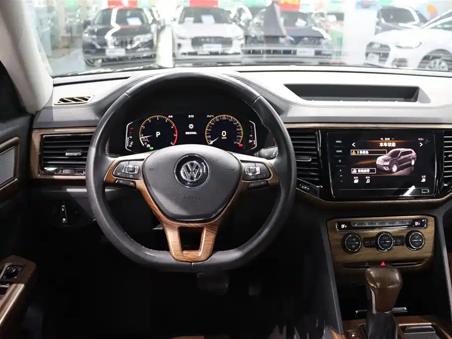 VOLKSWAGEN TOURAN 2021