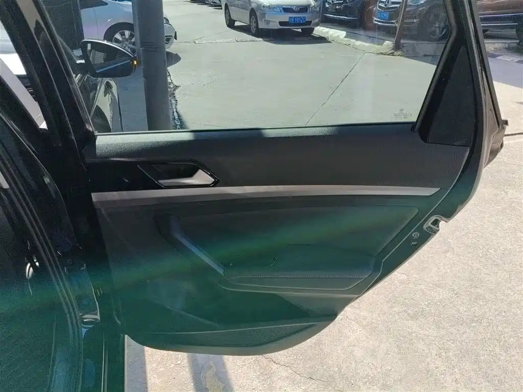 VOLKSWAGEN LAVIDA 2024