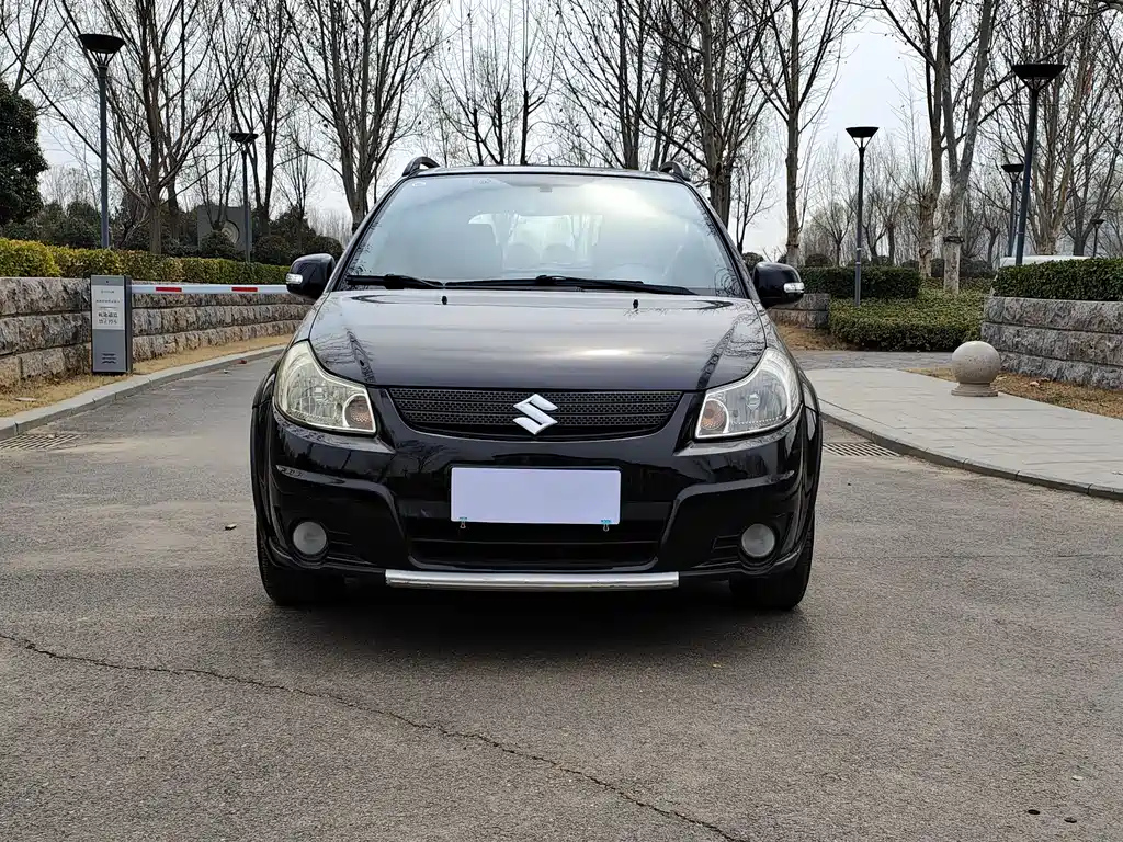 SUZUKI SX4 2011