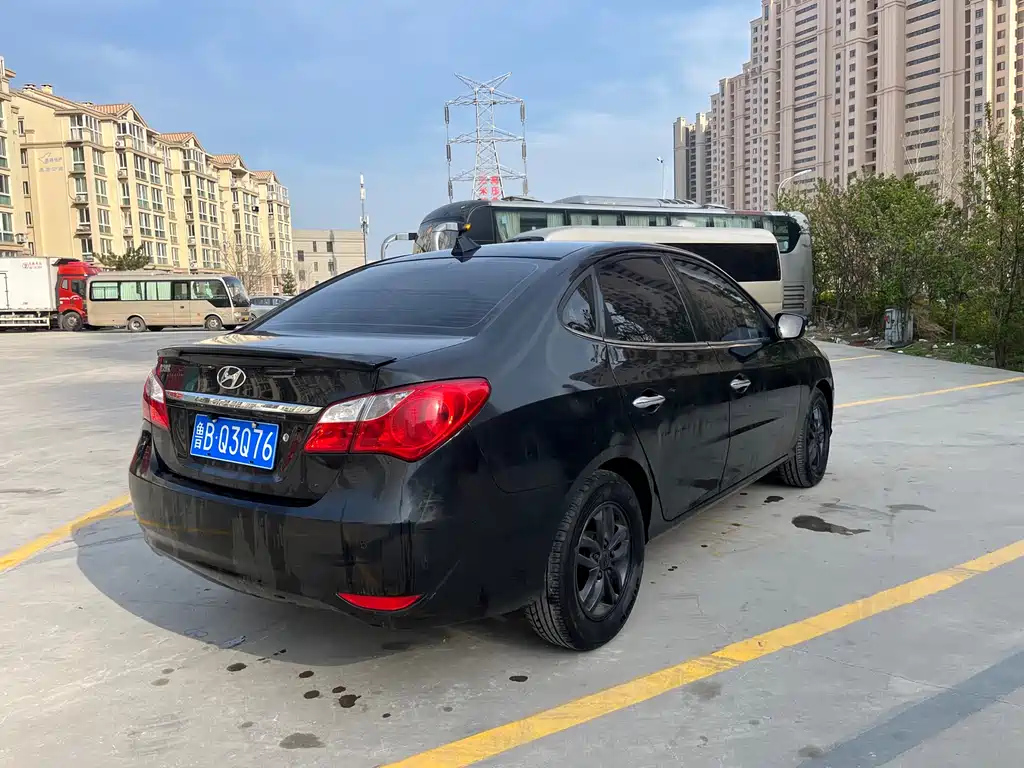 HYUNDAI CELESTA 2012