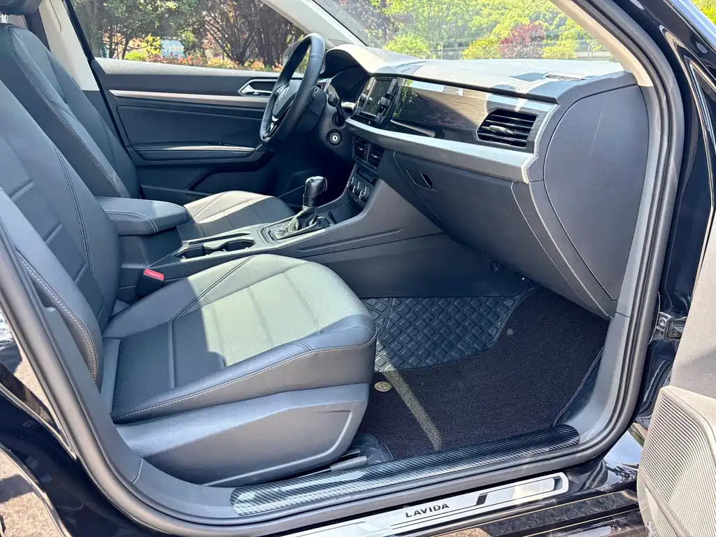 VOLKSWAGEN LAVIDA 2018