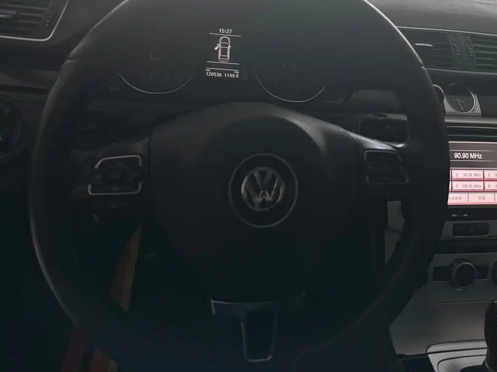 VOLKSWAGEN MAGOTAN 2013