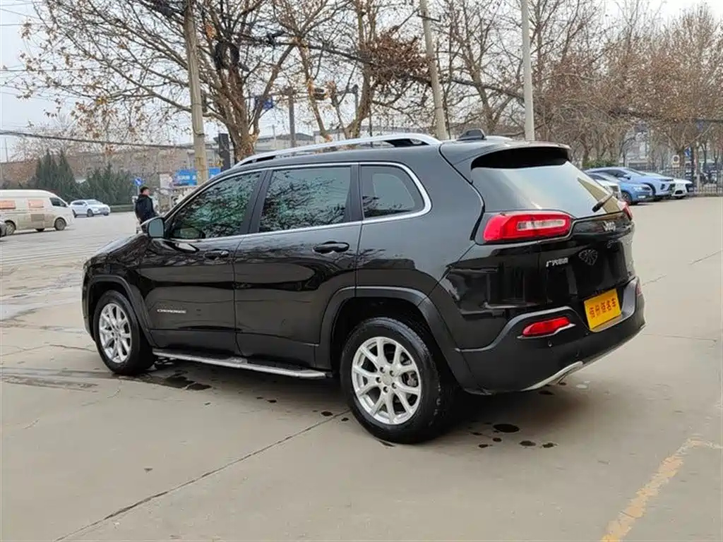 JEEP CHEROKEE 2019