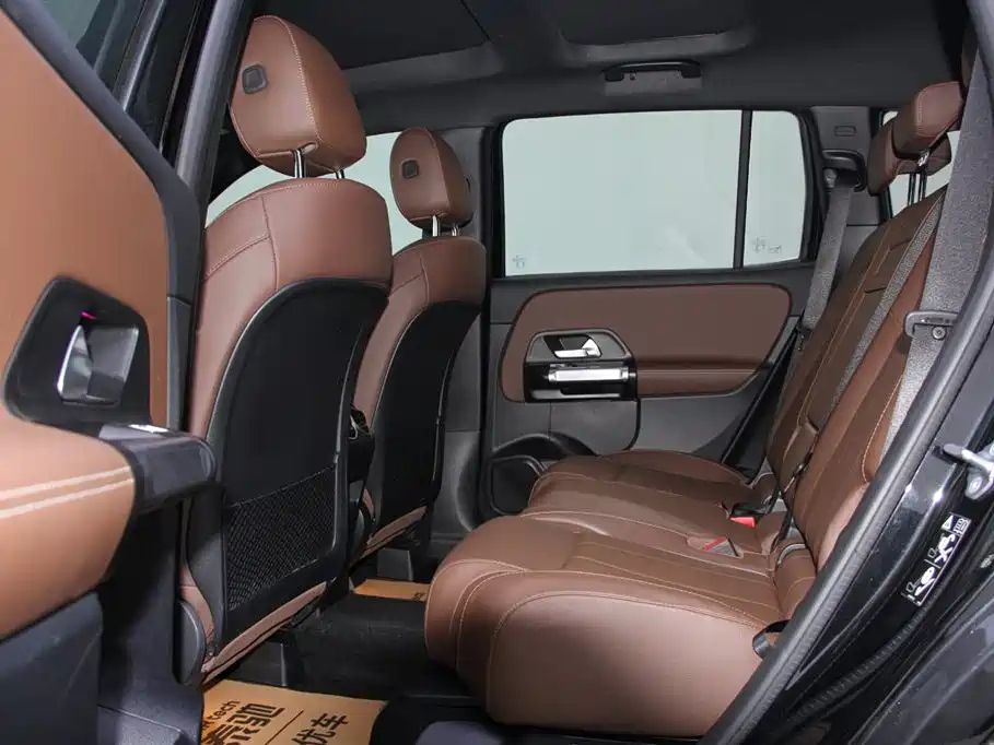 MERCEDES BENZ GLB 2023
