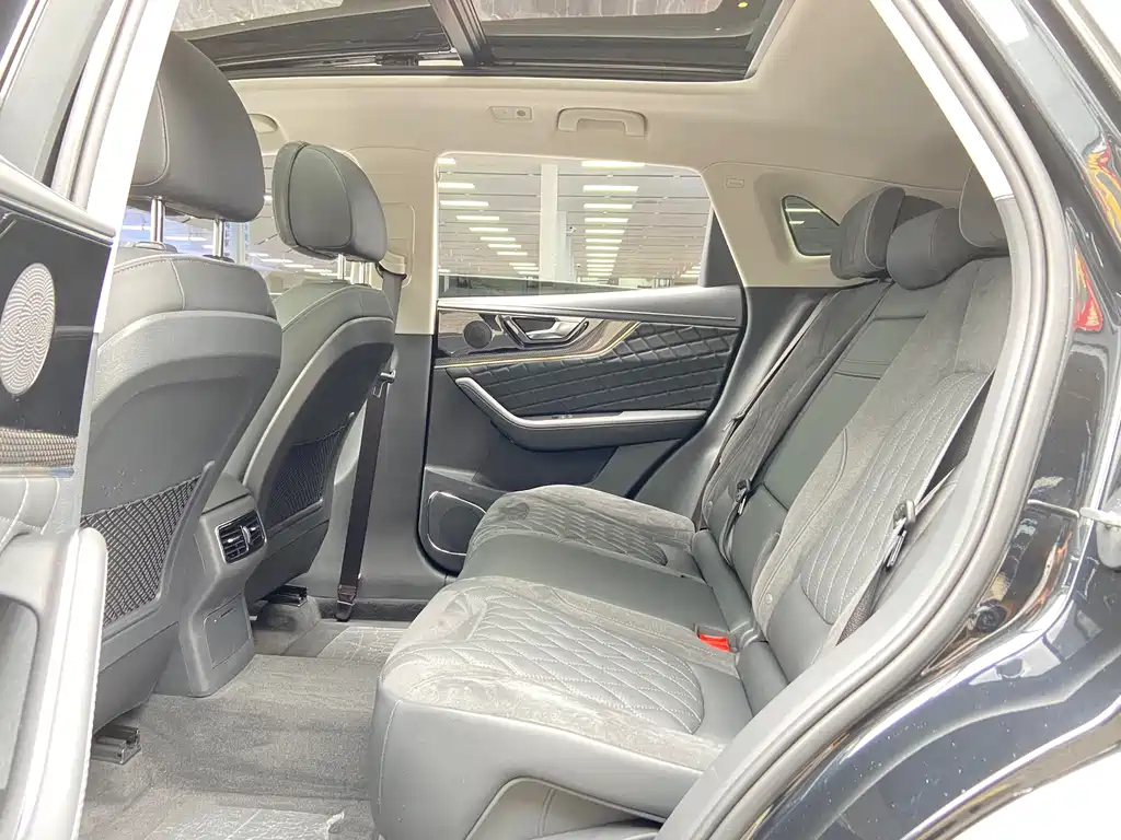 HONGQI HS5 2020