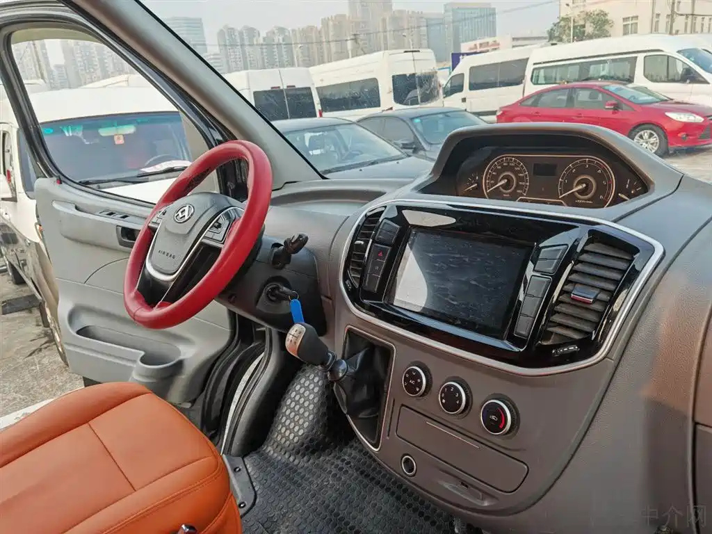 MAXUS V80 2021