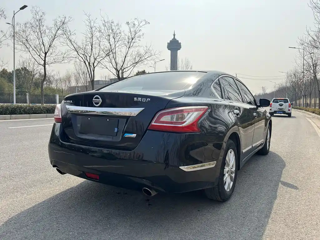NISSAN TEANA 2013