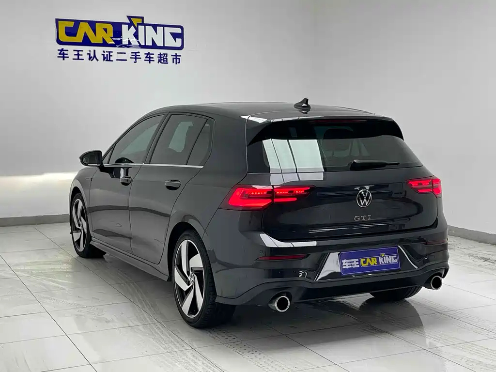 VOLKSWAGEN GOLF 2022