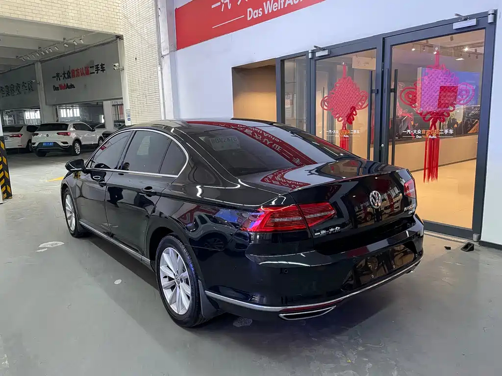 VOLKSWAGEN MAGOTAN 2019