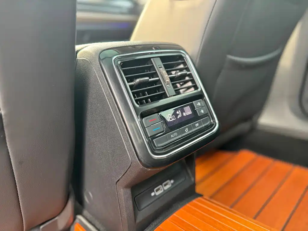 VOLKSWAGEN PASSAT 2020