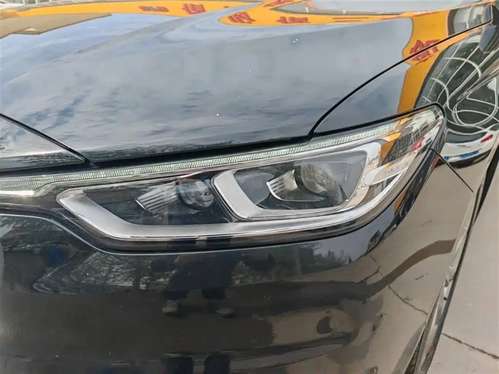 FORD TAURUS 2021