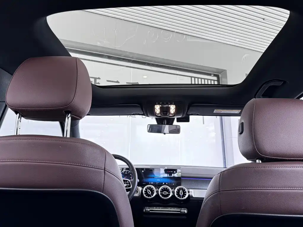 MERCEDES BENZ GLB 2021