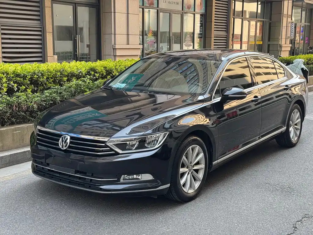 VOLKSWAGEN MAGOTAN 2017