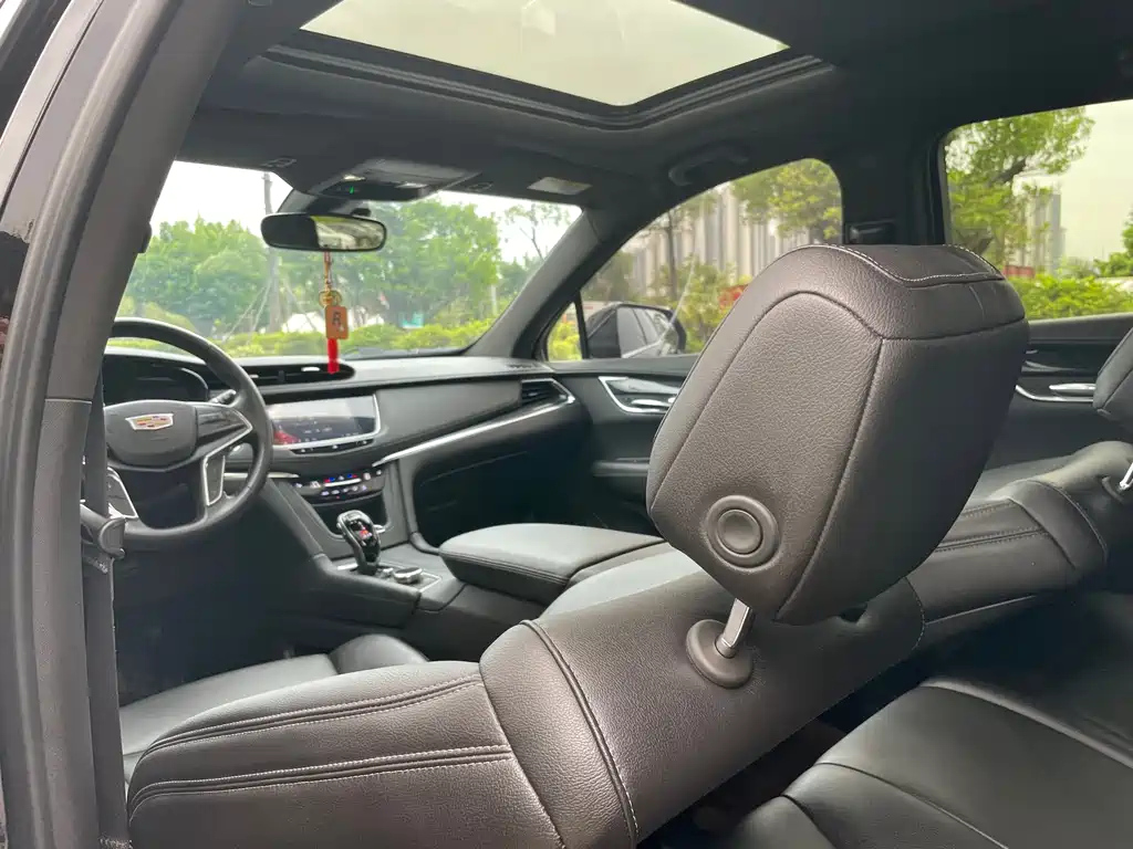 CADILLAC XT5 2021