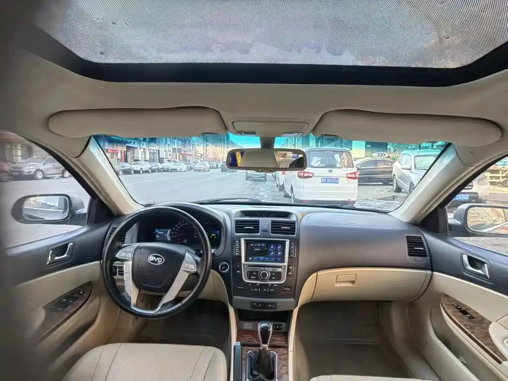BYD G6 2013