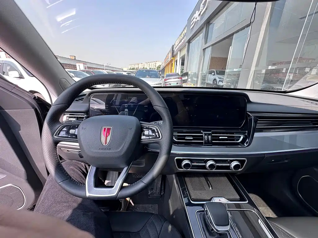 HONGQI HS5 2023