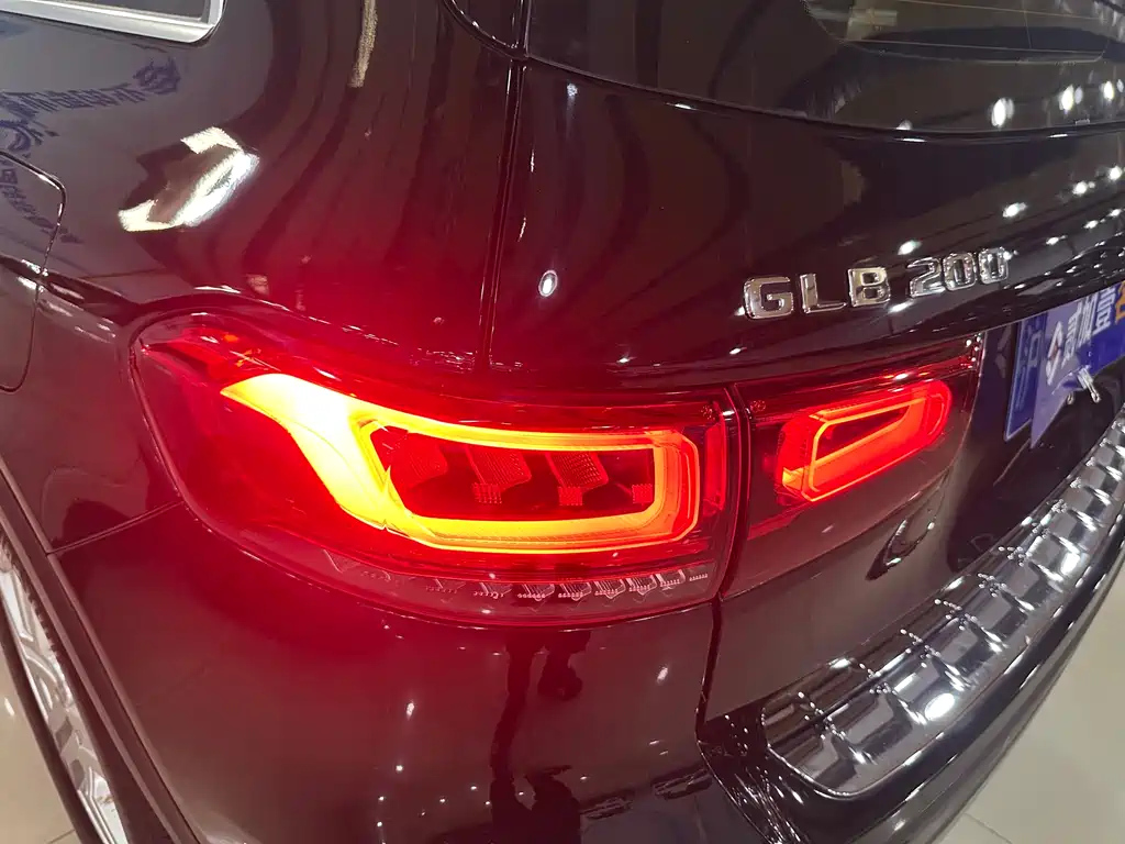 MERCEDES BENZ GLB 2020