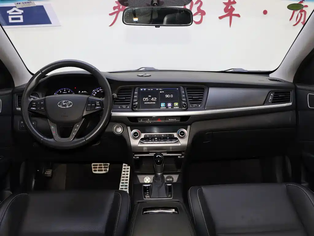 HYUNDAI MISTRA 2018