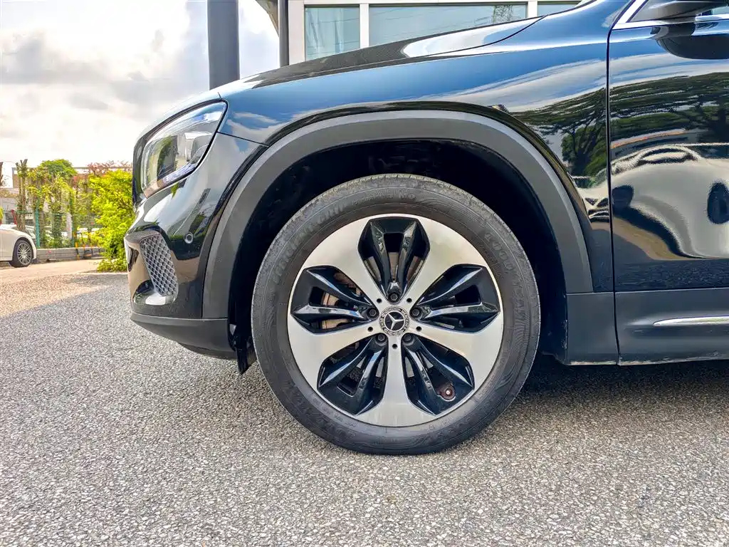 MERCEDES BENZ GLB 2022