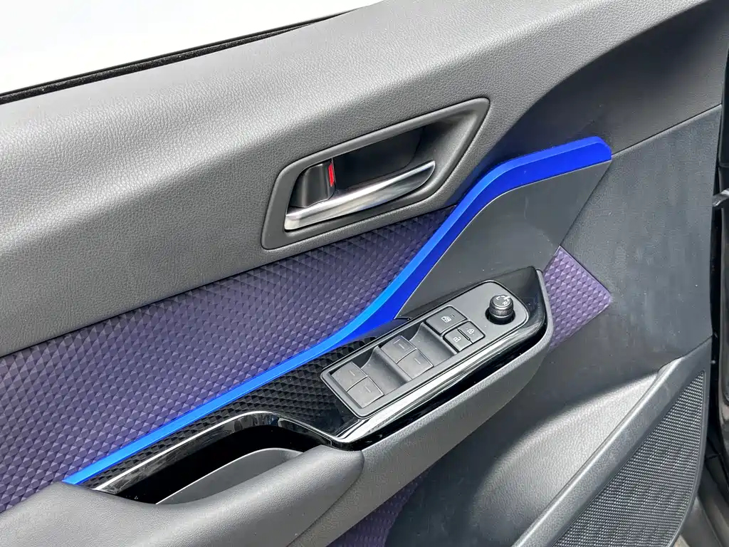 TOYOTA IZOA 2020