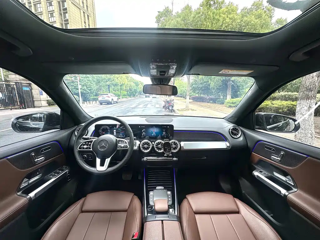 MERCEDES BENZ GLB 2021