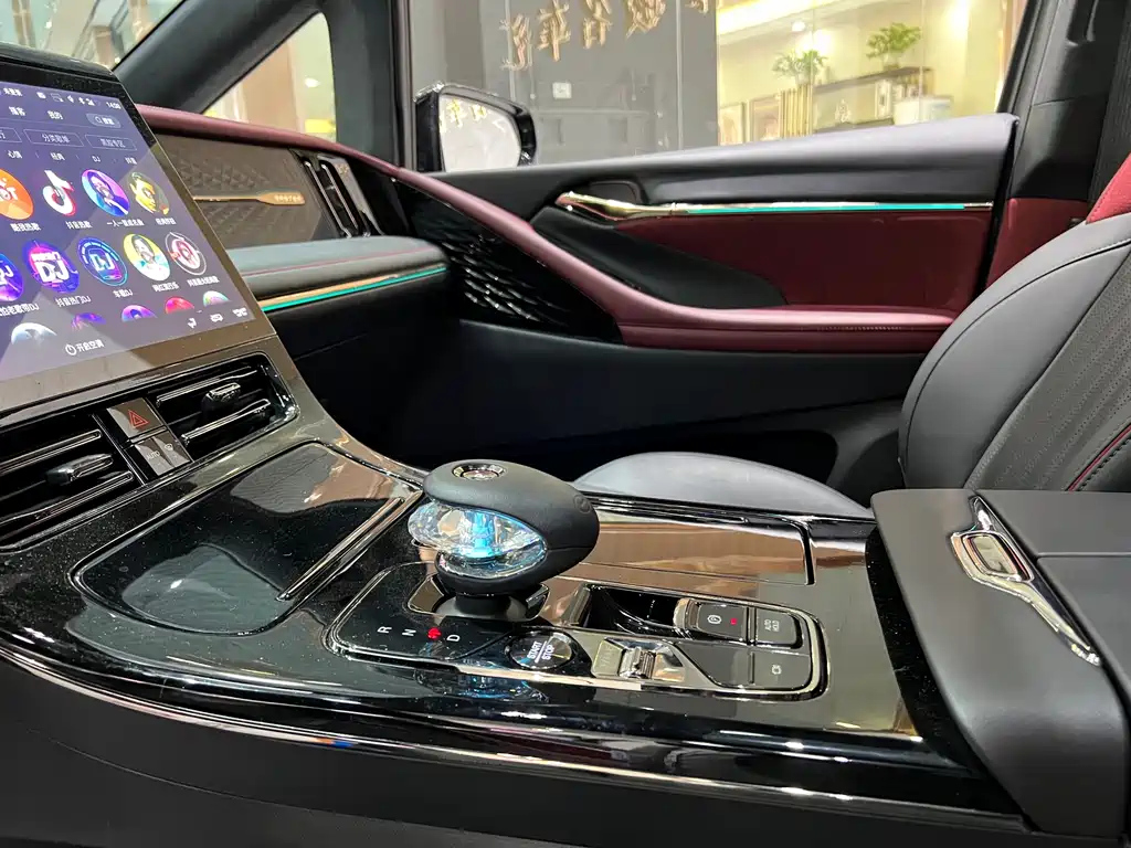 TRUMPCHI M8 2023