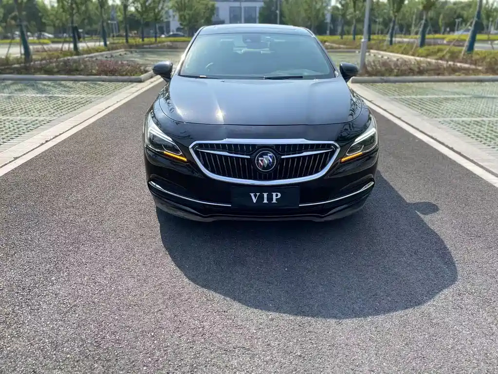 BUICK LACROSSE 2018